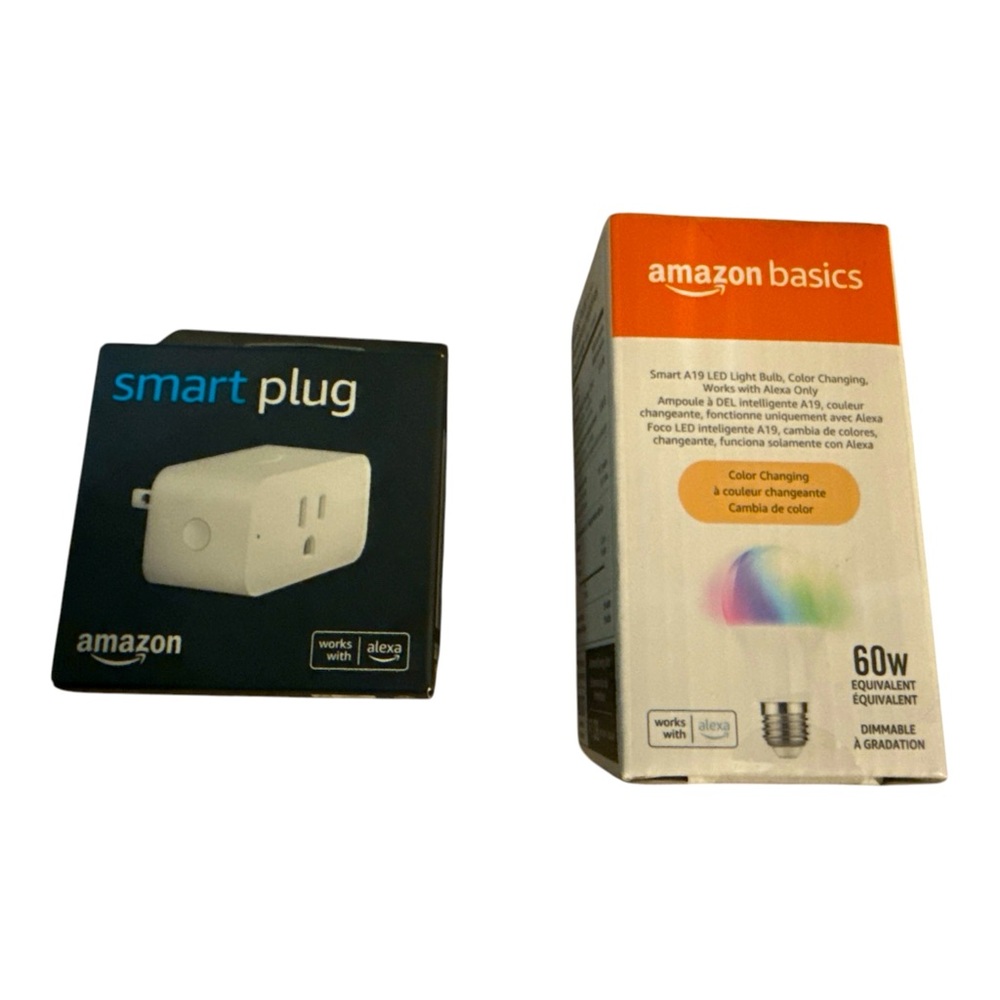 Amazon Smart Plug and LED Bulb Lot/Set, Color Chanfinv, Both NWT,